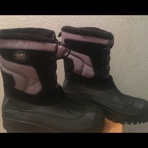 Youth snow boots(worn once)
